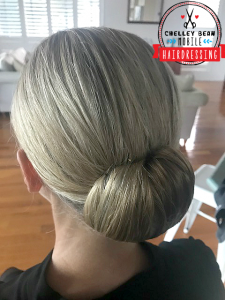 simple roll upstyle after five cocktail special occasion styling chelley bean mobile hairdressing brisbane mobile hairdresser